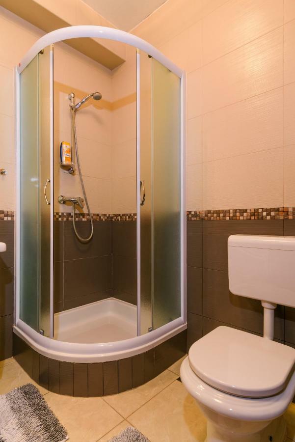 Apartments Dora -Free Parking Trogir Exterior photo